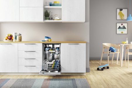 Новая компактная посудомоечная машина Indesit